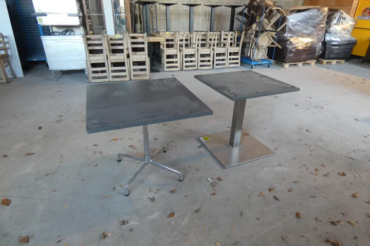 2x Tisch Maße in cm ca. 80 x 80 x 75 / 70 x 70